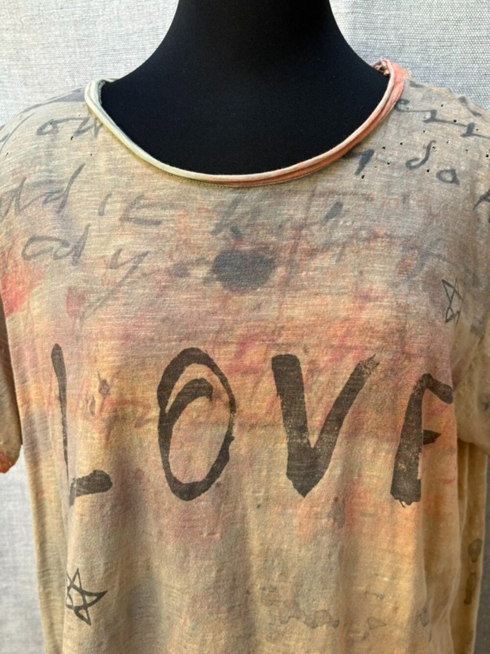 Magnolia Pearl For The Love of Stars Tee, Nerissa OS - Picture 5 of 11
